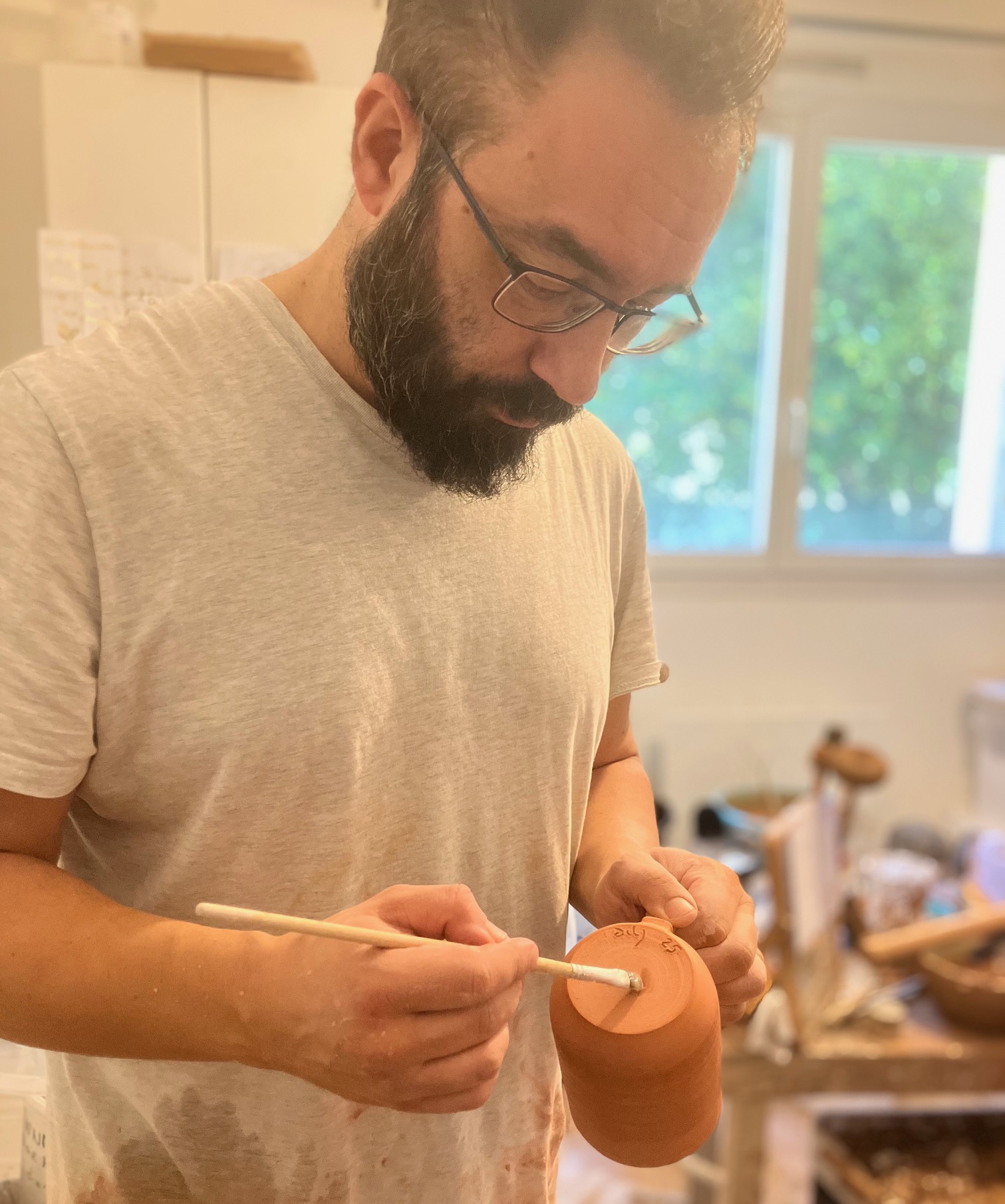 Alexandre, céramiste DILJ à Quinsac près de Bordeaux